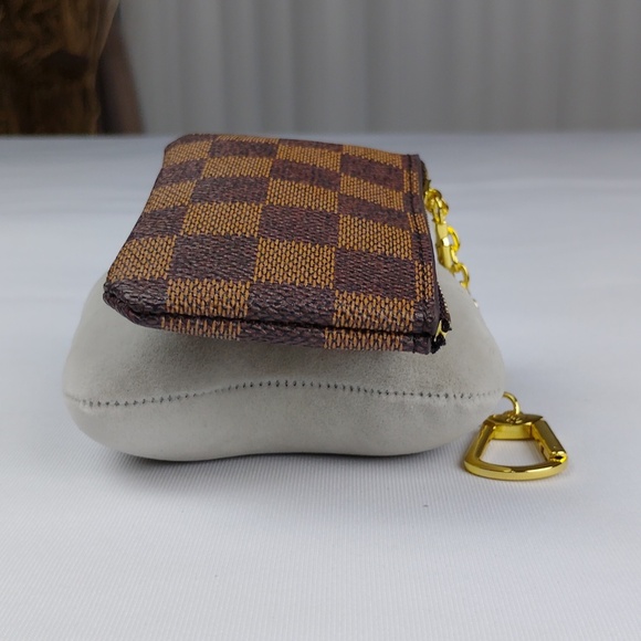 Monogramed Credit Card And Key Chain Case. - Picture 7 of 15